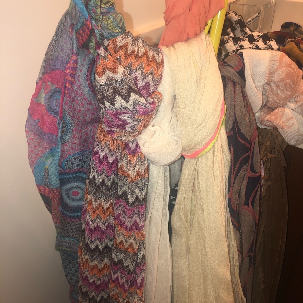Scarf Bundle - Picture 2 of 4